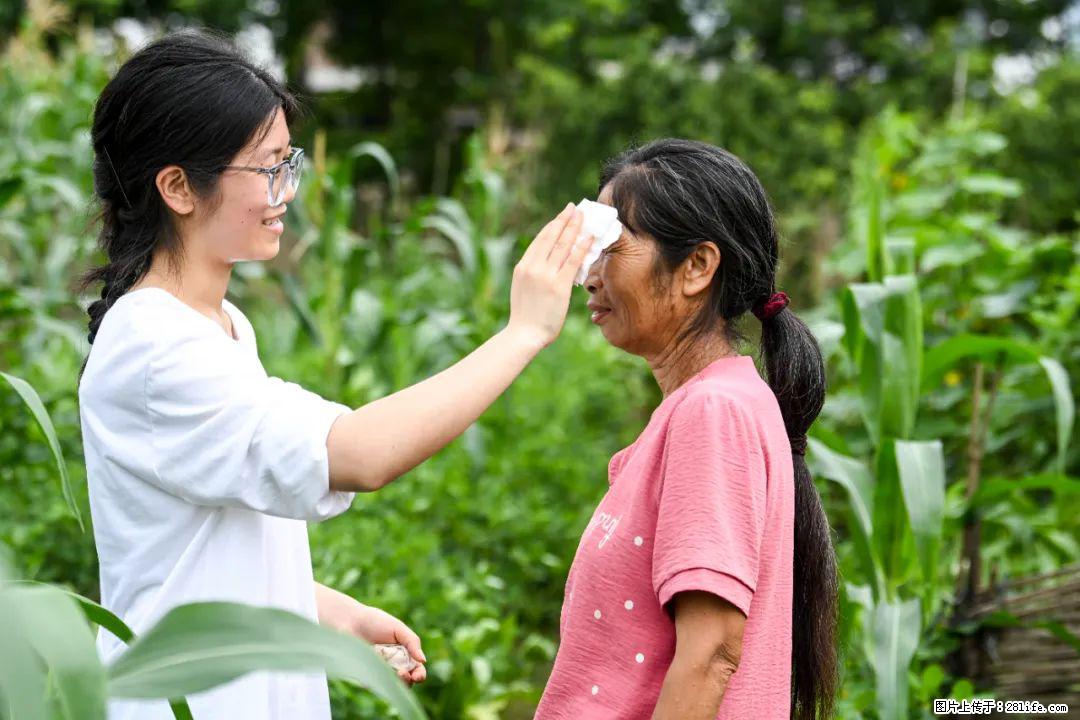 全网追的“扁担女孩”，找了一份暑假工，时薪12元 - 陇南生活资讯 - 陇南28生活网 ln.28life.com